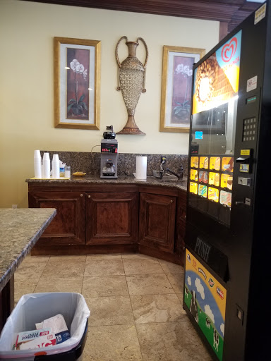 Car Wash «Cottage Car Wash», reviews and photos, 960 Stewart Ave, Bethpage, NY 11714, USA