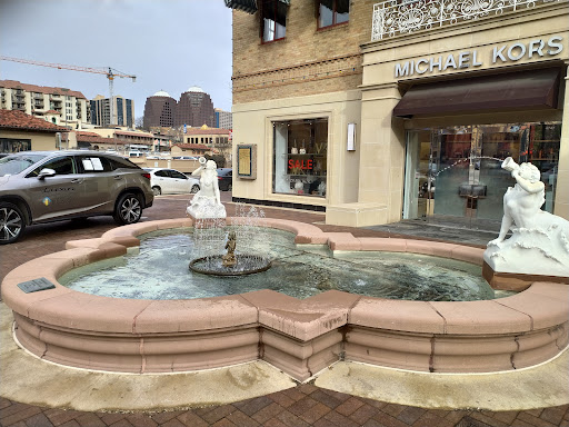 Fashion Accessories Store «Michael Kors», reviews and photos, 4747 Broadway St, Kansas City, MO 64112, USA