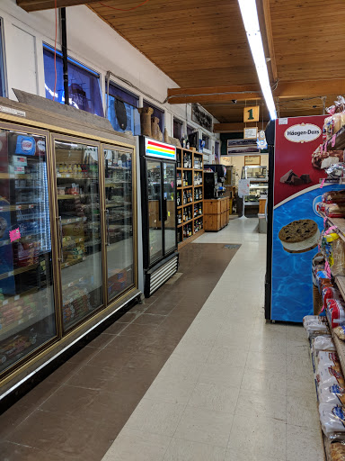 Grocery Store «Rockaway Beach Market», reviews and photos, 208 S Anchor St, Rockaway Beach, OR 97136, USA