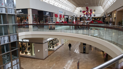 Shopping Mall «The Shops at Chestnut Hill», reviews and photos, 199 Boylston St, Chestnut Hill, MA 02467, USA