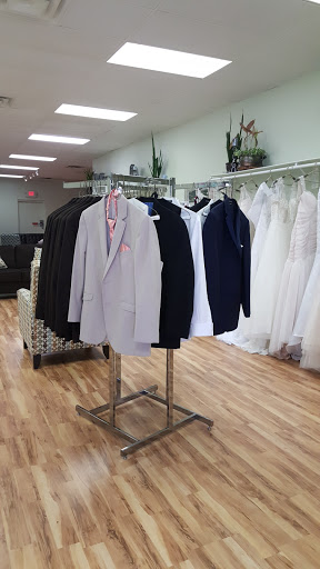 Plus Size Clothing Store «The Curvy Bride Boutique», reviews and photos, 8210 S Harvard Ave, Tulsa, OK 74137, USA
