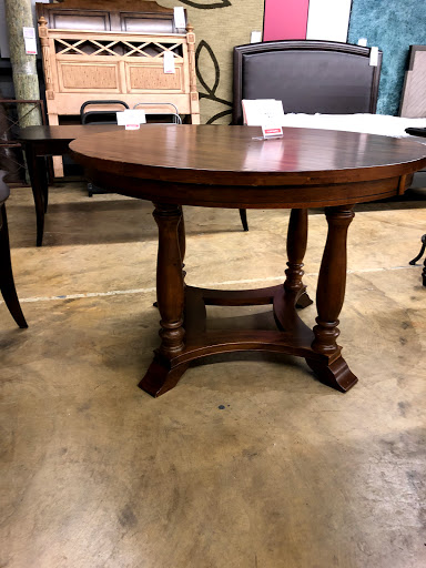 Furniture Store «Havertys Furniture», reviews and photos, 1175 Eglin Pkwy, Shalimar, FL 32579, USA