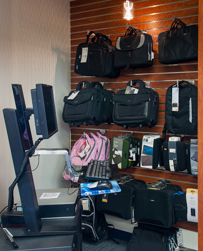 Mobile Phone Repair Shop «CPR Cell Phone Repair Roseville», reviews and photos, 2395 Fairview Ave N, Roseville, MN 55113, USA