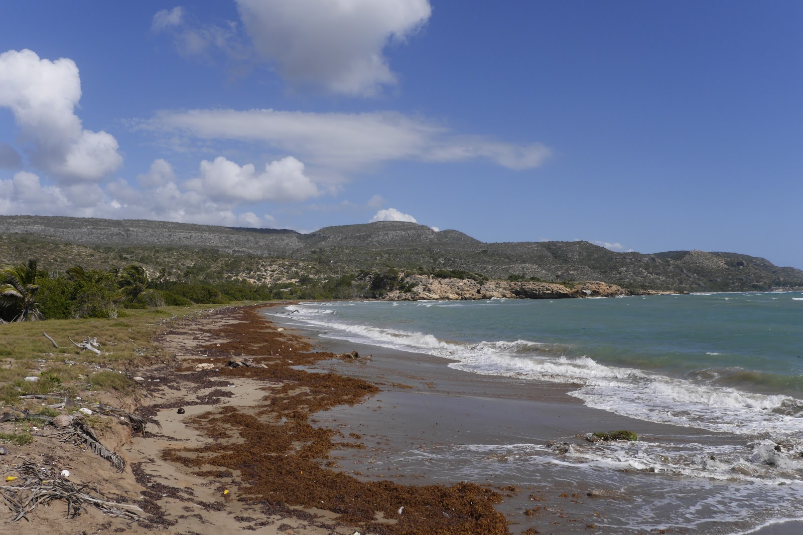 Photo de Playa Yateritas avec sable lumineux de surface