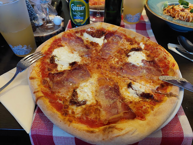 Capri Pizzeria és Fagylaltozó, Újpest - Pizza