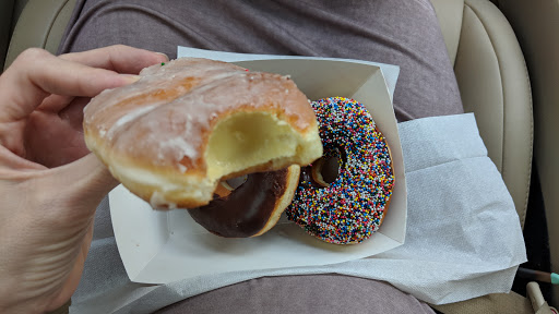 Donut Shop «Donut King», reviews and photos, 1660 Girod St, Mandeville, LA 70448, USA