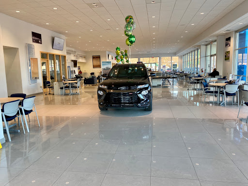 Chevrolet Dealer «VanDevere Chevrolet Inc.», reviews and photos, 1490 Vernon Odom Blvd, Akron, OH 44320, USA