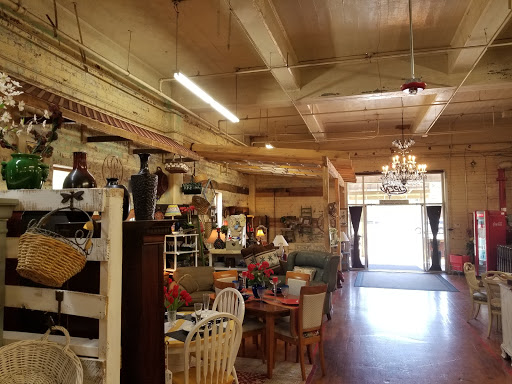 Antique Furniture Store «Jarfly Antique Market», reviews and photos, 47 Railroad Ave, Jefferson, GA 30549, USA