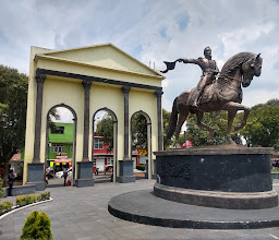 Parque Simón Bolivar photo