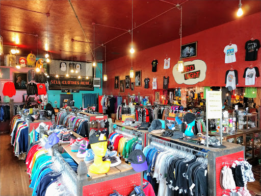 Used Clothing Store «Red Light Clothing Exchange», reviews and photos, 3590 SE Hawthorne Blvd, Portland, OR 97214, USA