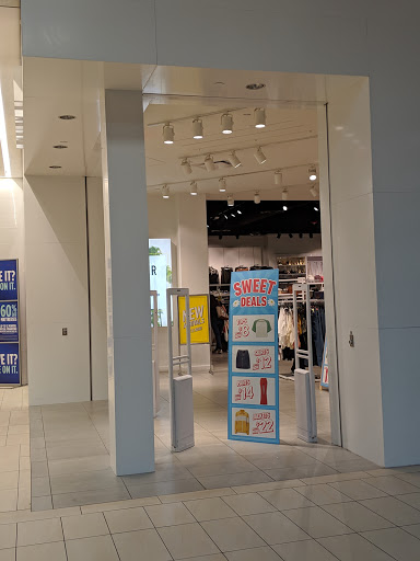 Shopping Mall «Westland Mall», reviews and photos, 1675 W 49th St, Hialeah, FL 33012, USA