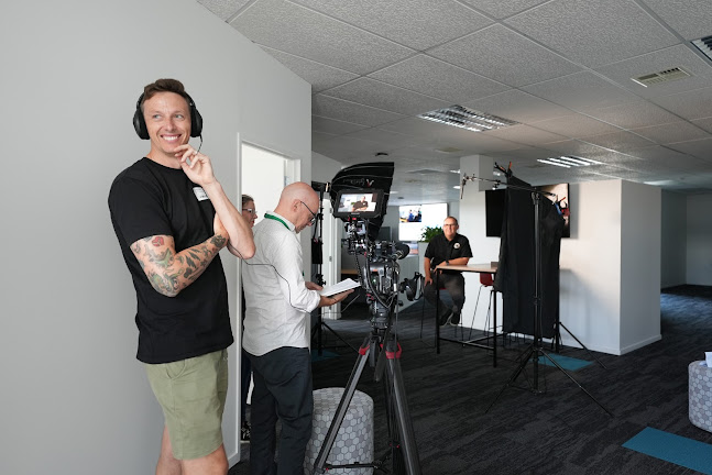 Create x Wonder -Video production and photography Phone number