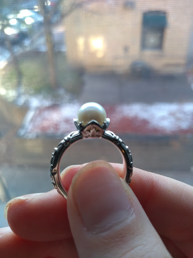 Jewelry Store «Gittelson Jewelers», reviews and photos, 110 S 7th St #227, Minneapolis, MN 55402, USA