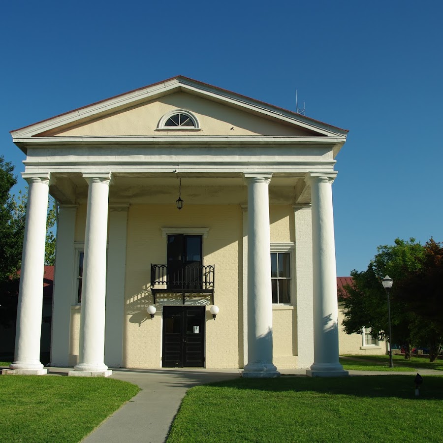 Historic Dinwiddie Courthouse
