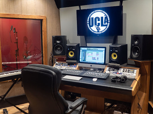 Logo da empresa - UCLÃ Studio