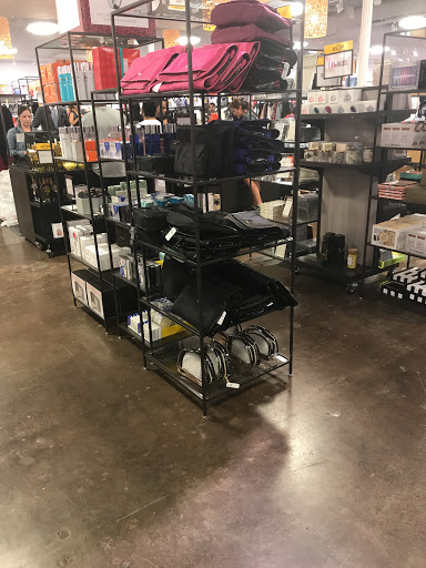 Department Store «Nordstrom Rack Centre at Post Oak», reviews and photos, 5000 Westheimer Rd #500, Houston, TX 77056, USA