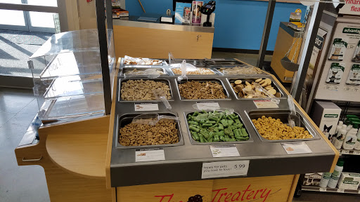 Pet Supply Store «Petco Animal Supplies», reviews and photos, 1011 University Blvd #100, Suffolk, VA 23435, USA