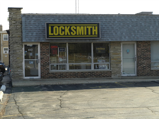 Locksmith «Dupage Security Solutions, Inc.», reviews and photos, 603 Addison Rd, Addison, IL 60101, USA