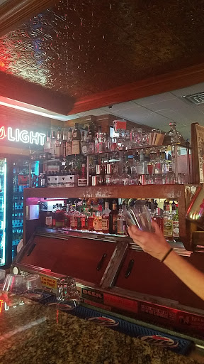 Bar «Orchard Inn Tavern», reviews and photos, 800 N 3rd St, Effingham, IL 62401, USA