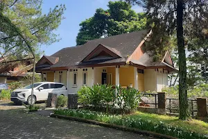 Gunung Geulis Cottage image