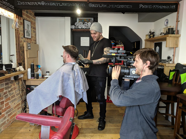 Comments and reviews of The Outlaw Barbers