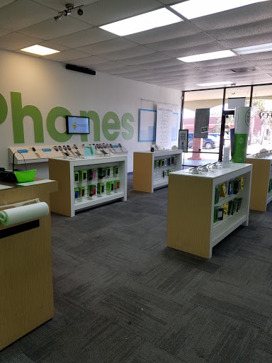 Cell Phone Store «Cricket Wireless Authorized Retailer», reviews and photos, 9115 Little Rd, New Port Richey, FL 34654, USA