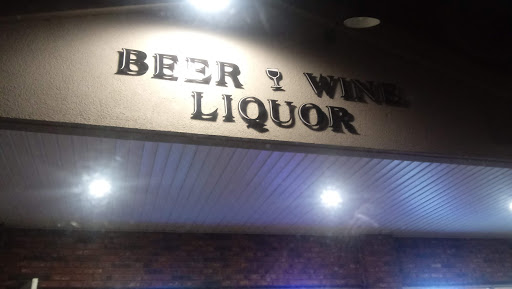 Liquor Store «Lafayette Wine & Liquor», reviews and photos, 30 Lafayette Sq, Vernon, CT 06066, USA