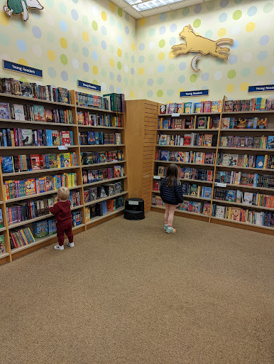 Book Store «Barnes & Noble», reviews and photos, 300 Indian Lake Blvd, Hendersonville, TN 37075, USA