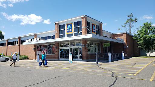 Supermarket «ALDI», reviews and photos, 238 Boston Post Rd, Milford, CT 06460, USA