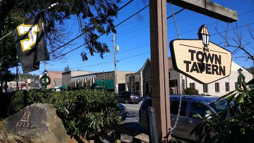 Sports Bar «The Town Tavern», reviews and photos, 1182 Main St, Blowing Rock, NC 28605, USA