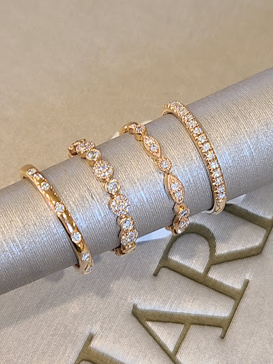 Jewelry Store «Jared The Galleria of Jewelry», reviews and photos, 729 W County Line Rd, Greenwood, IN 46142, USA