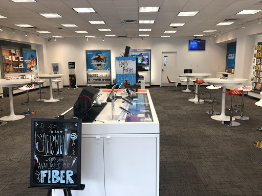 Cell Phone Store «AT&T», reviews and photos, 14557 Ventura Blvd, Sherman Oaks, CA 91403, USA