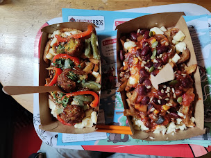 Photo n°34 de POUTINEBROS RENNES à Rennes ()