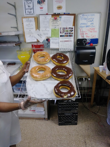 Donut Shop «Old Fashioned Donuts», reviews and photos, 11248 S Michigan Ave, Chicago, IL 60628, USA