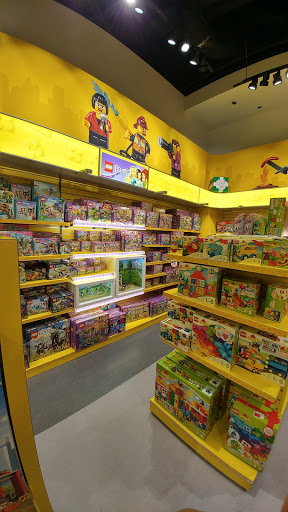 Shopping Mall «Great Lakes Crossing Outlets», reviews and photos, 4000 Baldwin Rd, Auburn Hills, MI 48326, USA