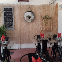 Atmosphère du Le Chalut Restaurant à Saintes-Maries-de-la-Mer - n°1