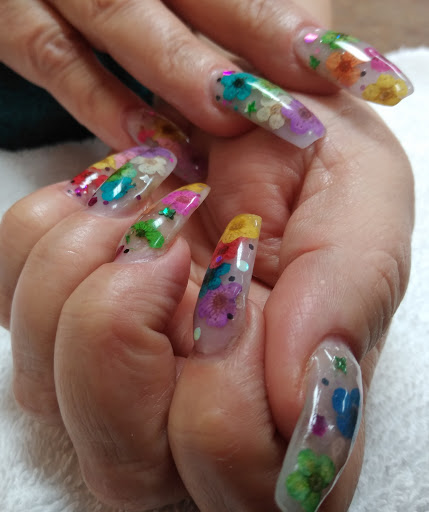 Beauty Salon «Designer Glitz & Glamour Spa and Hair Salon», reviews and photos, 222 E Aviation Blvd, Universal City, TX 78148, USA