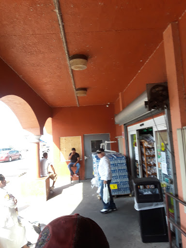 Grocery Store «Bowling Supermarket», reviews and photos, 1425 S Main St, Belle Glade, FL 33430, USA