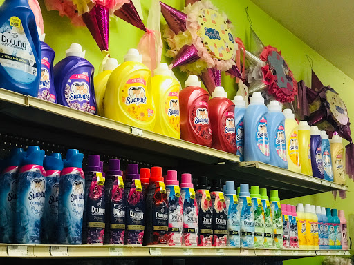 Market «Guacamole Market», reviews and photos, 1335 N Pacific Hwy # 130, Woodburn, OR 97071, USA