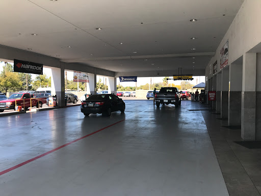 Toyota Dealer «Earnhardt Toyota», reviews and photos, 6136 E Auto Loop Ave, Mesa, AZ 85206, USA