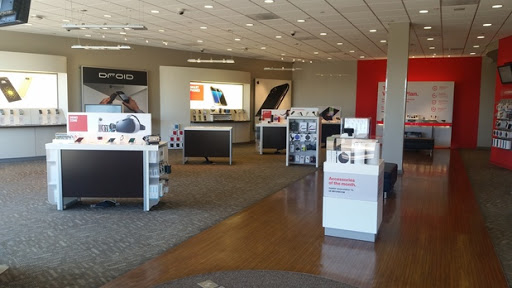 Cell Phone Store «Verizon», reviews and photos, 15617 WC Commons Way, Midlothian, VA 23113, USA