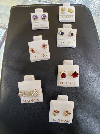 Jeweler «Velazquez Jewelers», reviews and photos, 3544 W 26th St, Chicago, IL 60623, USA