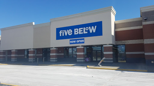 Five Below, 1901 Market Dr, Stillwater, MN 55082, USA, 