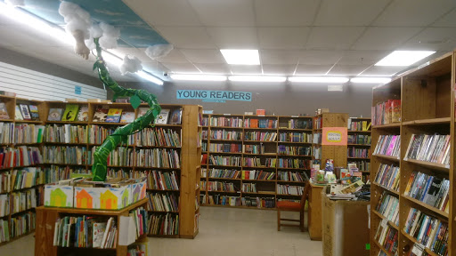 Book Store «Half Price Books Outlet», reviews and photos, 1785 Campbell Ln, Bowling Green, KY 42104, USA