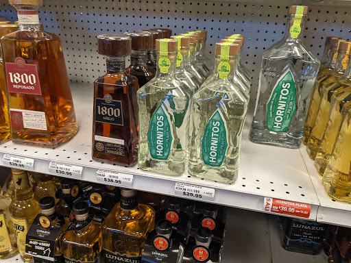 Liquor Store «North Salem Beverage», reviews and photos, 2829 Lancaster Dr NE, Salem, OR 97305, USA