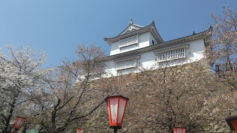 鶴山公園 (津山城跡) 駐車場