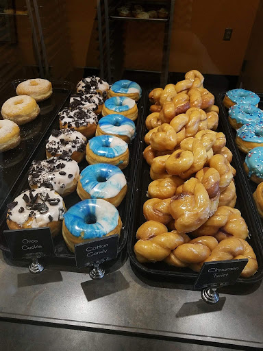 Donut Shop «dot donuts», reviews and photos, 1825 SE 164th Ave #103, Vancouver, WA 98683, USA