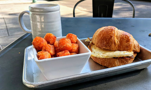 Market «Birdies Market & Catering | Grassroots Coffee», reviews and photos, 206 N Patterson St, Valdosta, GA 31601, USA