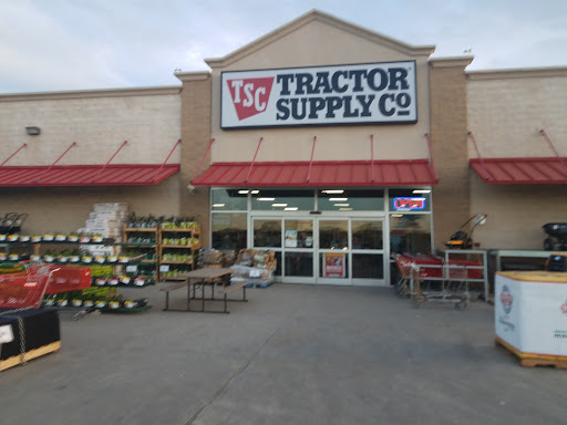 Home Improvement Store «Tractor Supply Co.», reviews and photos, 1800 US-90, Castroville, TX 78009, USA