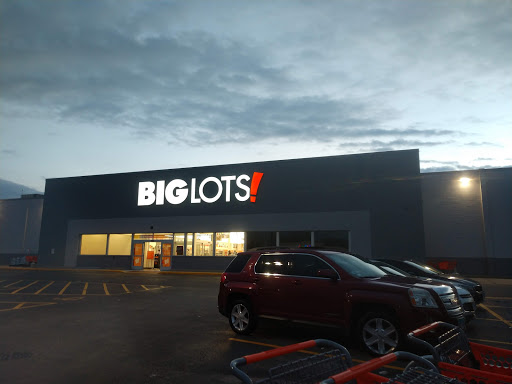 Discount Store «Big Lots», reviews and photos, 1699 River Oaks Dr, Calumet City, IL 60409, USA